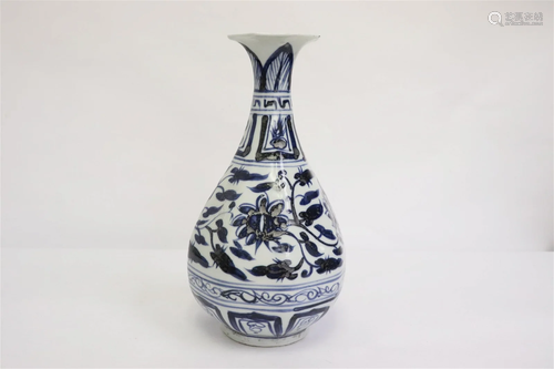 Fine Chinese blue and white porcelain vase