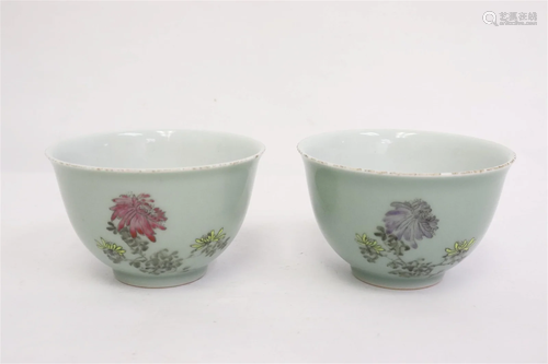 2 Chinese famille rose porcelain tea cups