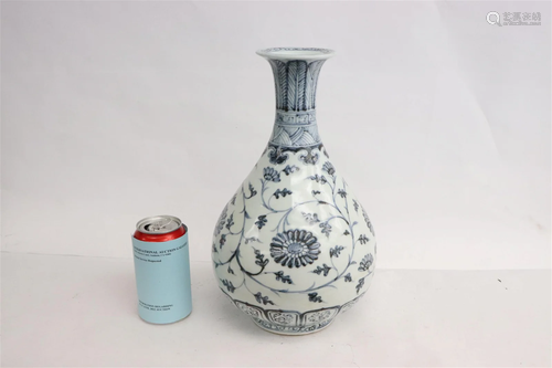 Chinese blue and white porcelain vase