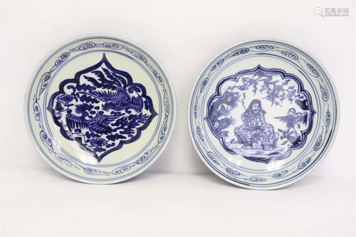 2 Chinese blue and white porcelain plates