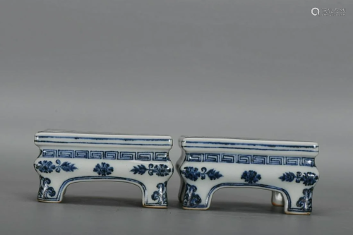 TWO CHINESE BLUE-AND-WHITE STANDS DEPICTING 'FLORAL...