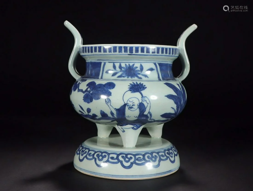 CHINESE BLUE-AND-WHITE HANDLED CENSER DEPICTING 'FIGURE...