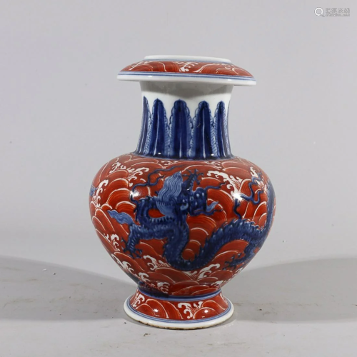 CHINESE BLUE-AND-WHITE AND IRON-RED VASE DEPICTING 'DRA...