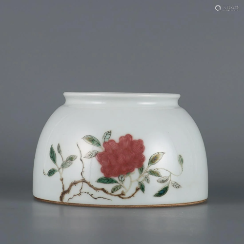 CHINESE UNDERGLAZE-RED AND FAMILLE-ROSE WASHER DEPICTING &#x...