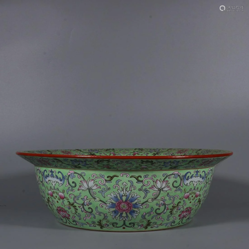 CHINESE GREEN- GROUND FAMILLE-ROSE BASIN DEPICTING 'CHI...