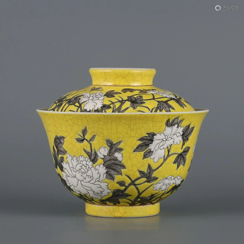 CHINESE YELLOW-GROUND FAMILLE-ROSE COVERED BOWL DEPICTING &#...