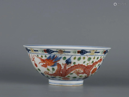 CHINESE FAMILLE-VERTE BOWL DEPICTING 'DRAGON AND PHOENI...
