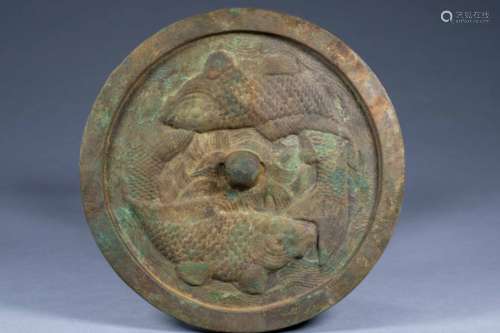 Ancient Chinese double fish bronze mirror