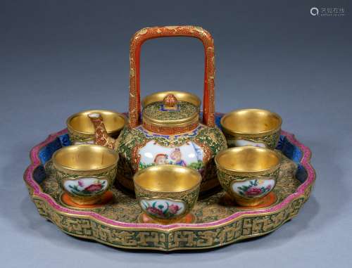 Chinese Qing Dynasty Qianlong pastel tea set