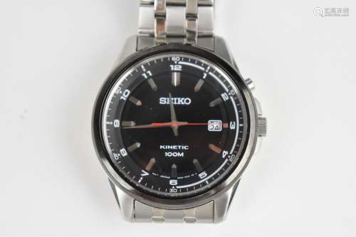 A Seiko Kinetic 100M gents stainless steel wristwatch, havin...
