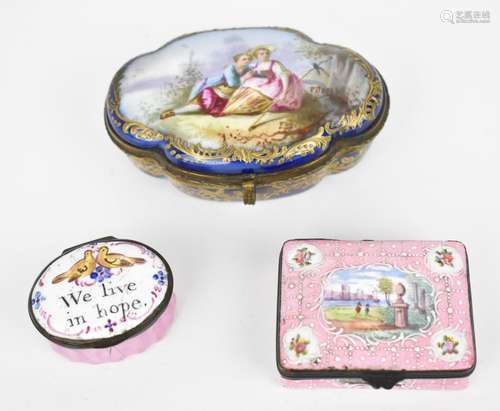 A French Sevres style porcelain trinket box, lobbed shaped w...