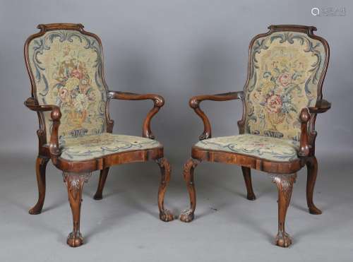 A fine pair of early 20th century Queen Anne style walnut fr...