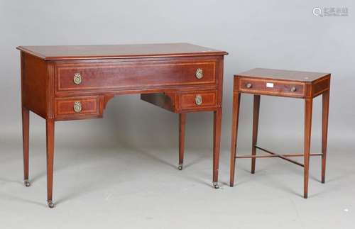 A good late 20th century George III style mahogany side tabl...