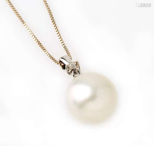 Collier en or gris 18k (750/°°), retenant un pendentif perle...