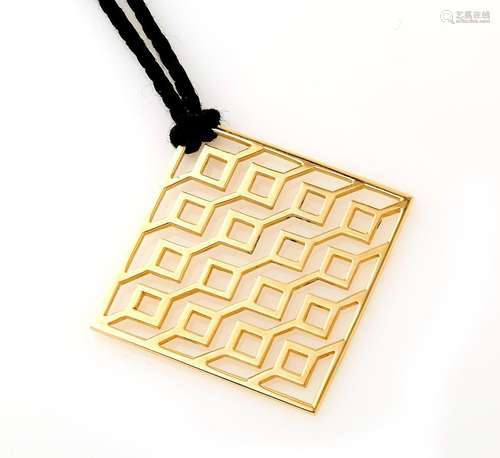 CARTIER, Pendentif en or jaune 18K (750/°°), formant un moti...