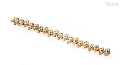 BOUCHERON, Bracelet en or jaune guilloché 18K (750/°°) et pl...