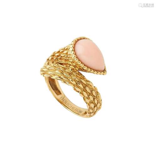 BOUCHERON, Bague en or jaune guilloché 18K (750/°°), modèle ...