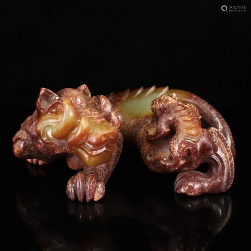 Vintage Hand Carved Chinese Hetian Jade Beasts Statue