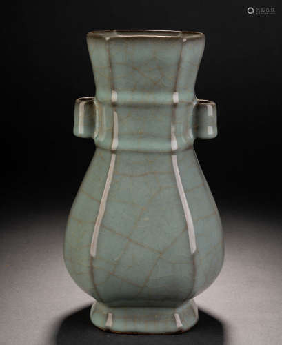 Song Ge Glazed Vase