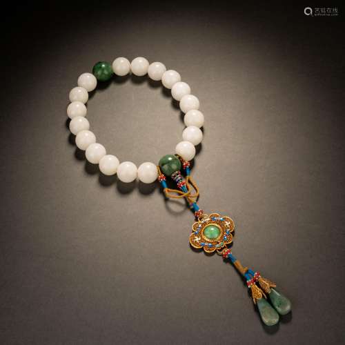 Qing Hetian jade in hand