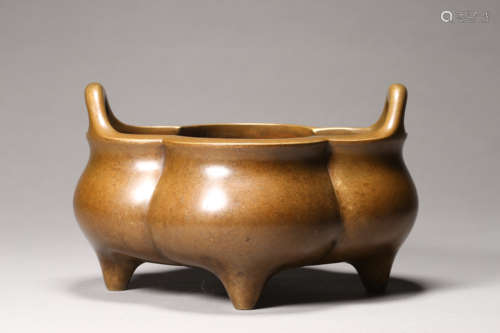 Bronze Begonia-Shape Double-Eared Censer