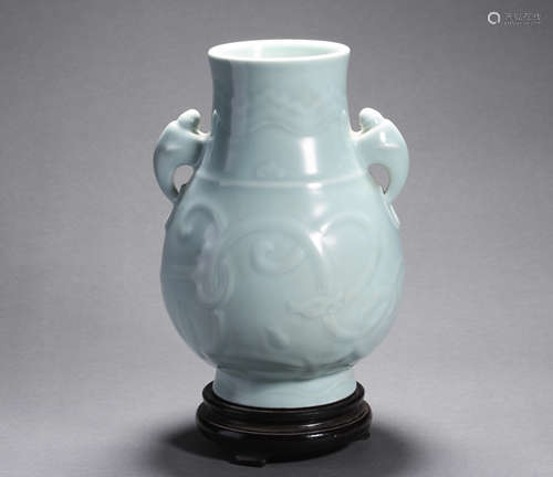 Celadon Glaze Chilong Double-Eared Vessel