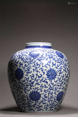 Blue and White Interlocking Lotus Jar