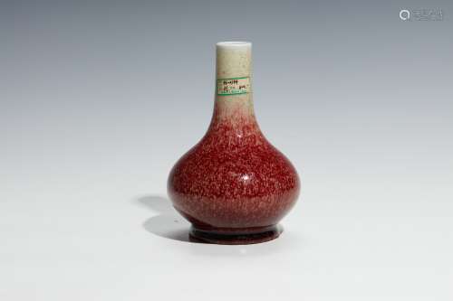 清中期郎红釉荸荠瓶