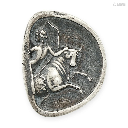 NO RESERVE - A SILVER CAMEO depicting Europa being carried a...