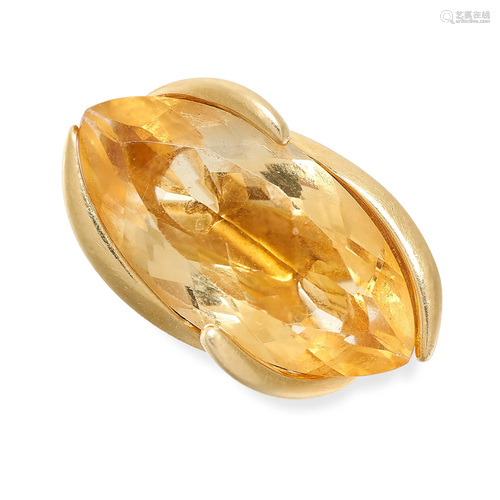 A CITRINE RING in 18ct yellow gold, set with a marquise cut ...