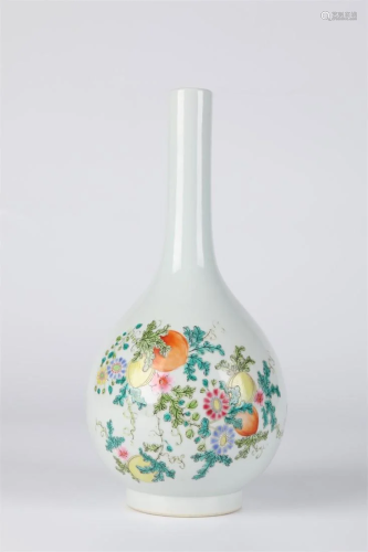 A FAMILLE-ROSE PORCELAIN CONICAL BOTTLE.