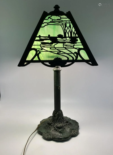 Art Nouveau Slag Glass 'Lily Pond' Lamp