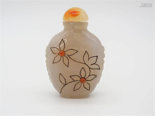 Early Mughal Jade Snuff Bottle