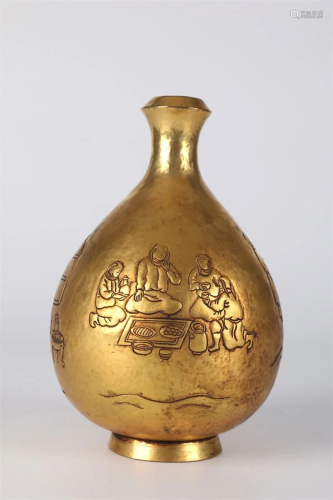 A GILT SILVER DISPLAY BOTTLE WITH FIGURE MOTIF.