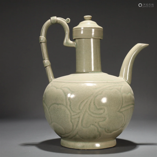 A Yueyao Incised 'Flower' Wine Ewer