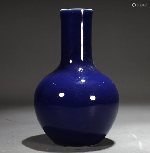 A Sacrificial Blue-Glazed Vault-Of-Heaven-Shaped Vase