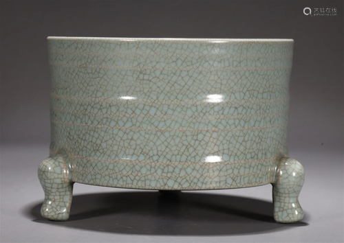 An Imperial Ruyao Tripod Censer