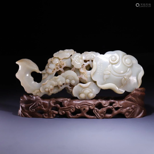 A Magnificent Hetian Jade 'Lingzhi& Ruyi' Deco...