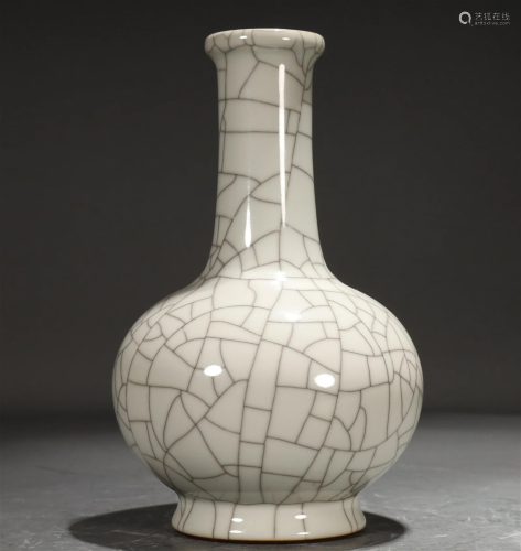 A Geyao Imitation Appreciation Vase