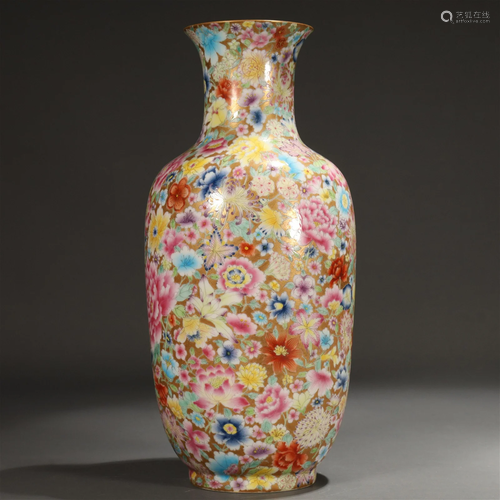 An Enameled Golden-Ground Gilded 'Flower' Vase