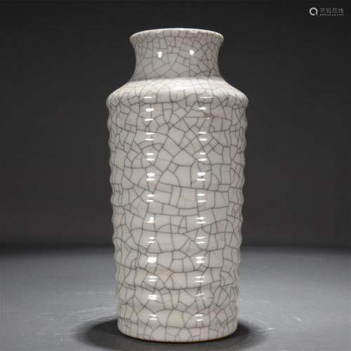A Ge-Type Vase