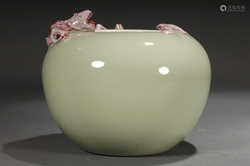 A Celadon-Glazed Incised 'Chilong' Brushwasher