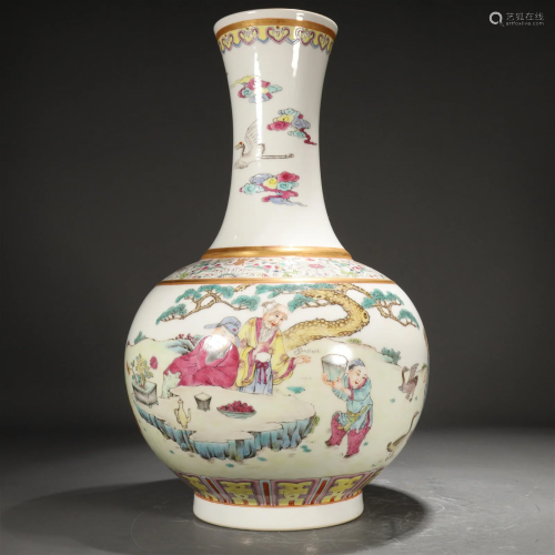 An Enameled Gilded 'Pine& Scholar' Vase