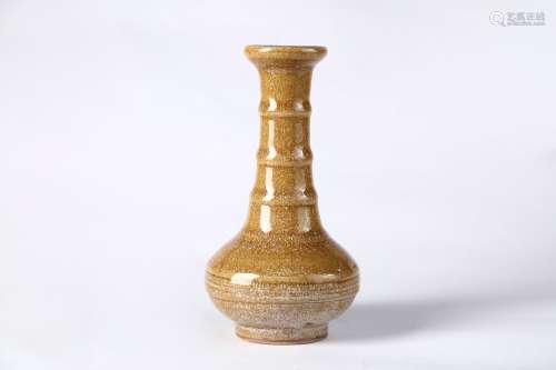 Southern Song Dynasty Beige Glazed Longquan String Vase
