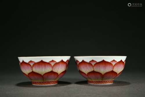 Pastel lotus petal pattern pair bowl