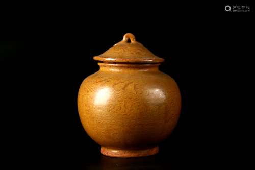 Tang Dynasty yellow glaze twisted tire lid jar