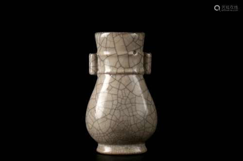 Song Dynasty official kiln ear bottle