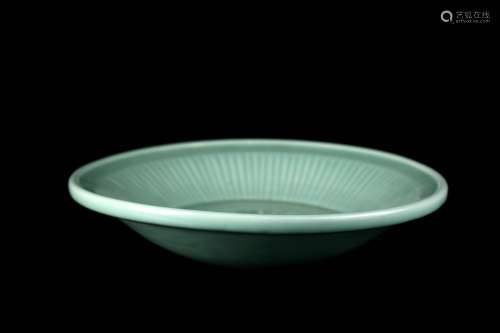 Longquan large plate in the early Ming Dynasty