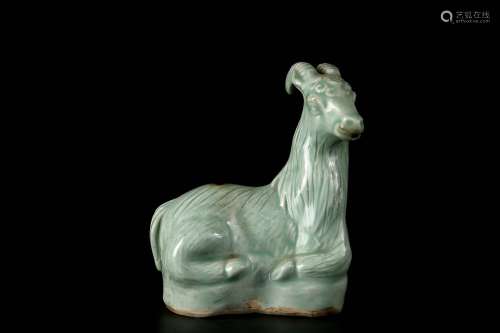 Qing Qianlong sheep-shaped ornament