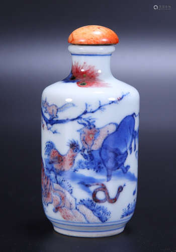 Blue and white porcelain animal snuff bottle